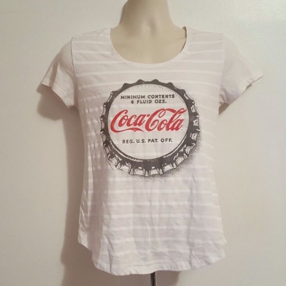 BRAND NEW!! Coca Cola Collectabilities Graphic Tee